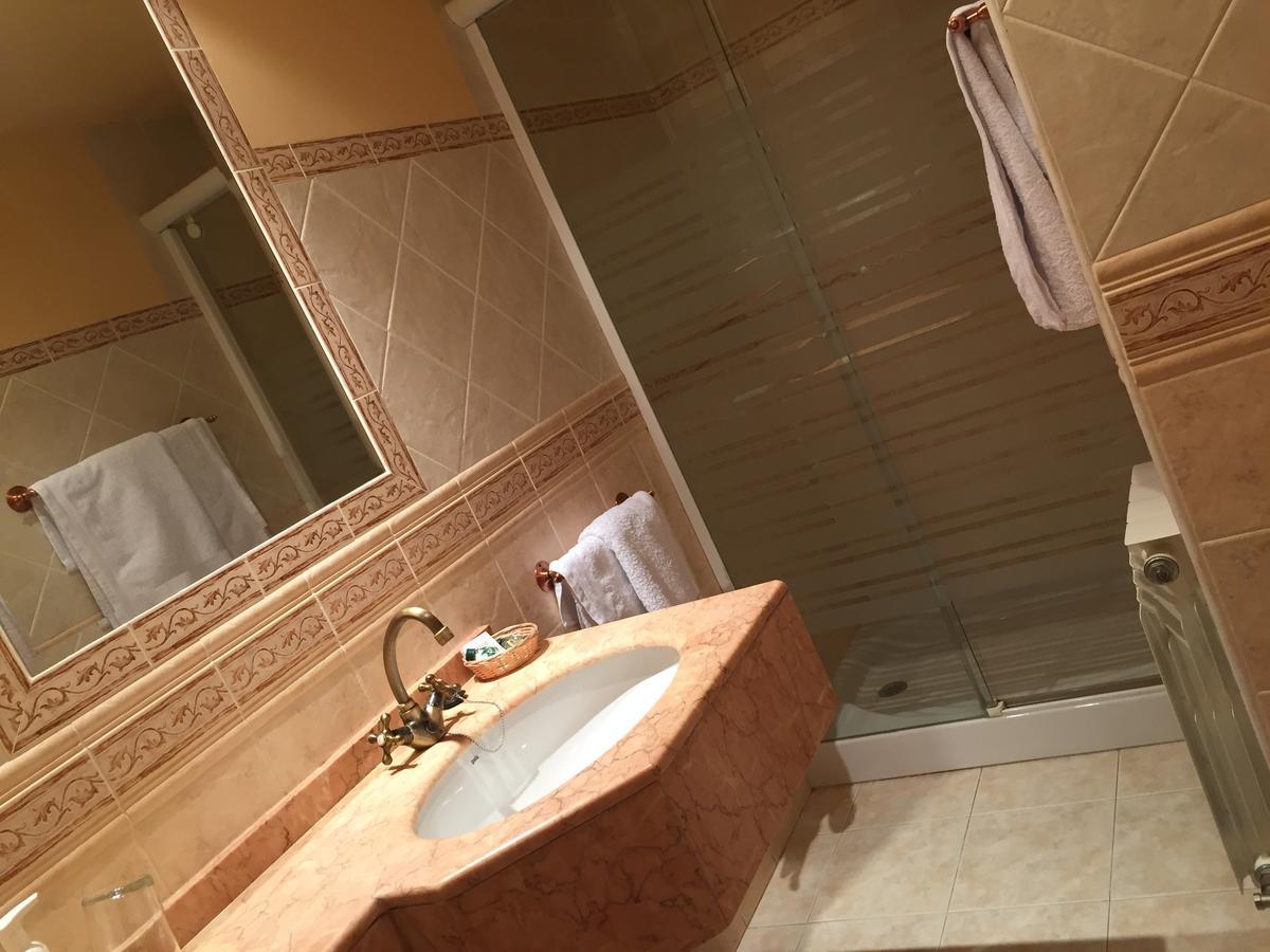 Hotel Benlloch Салас-де-лос-Инфантес Экстерьер фото